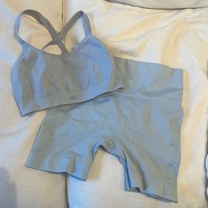 SET ACTIVE baby blue set